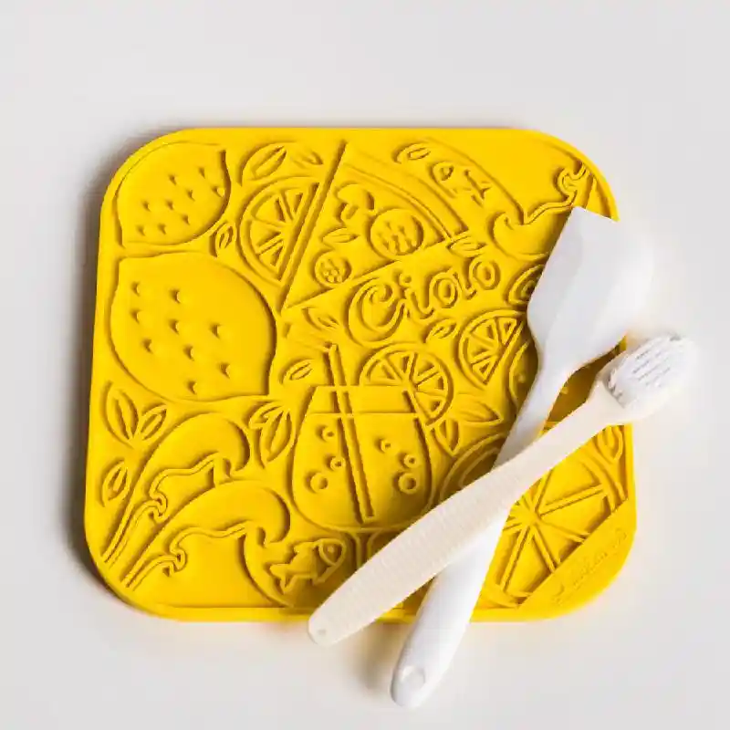 The Modern Dog | Lick Mat - Lemoncello